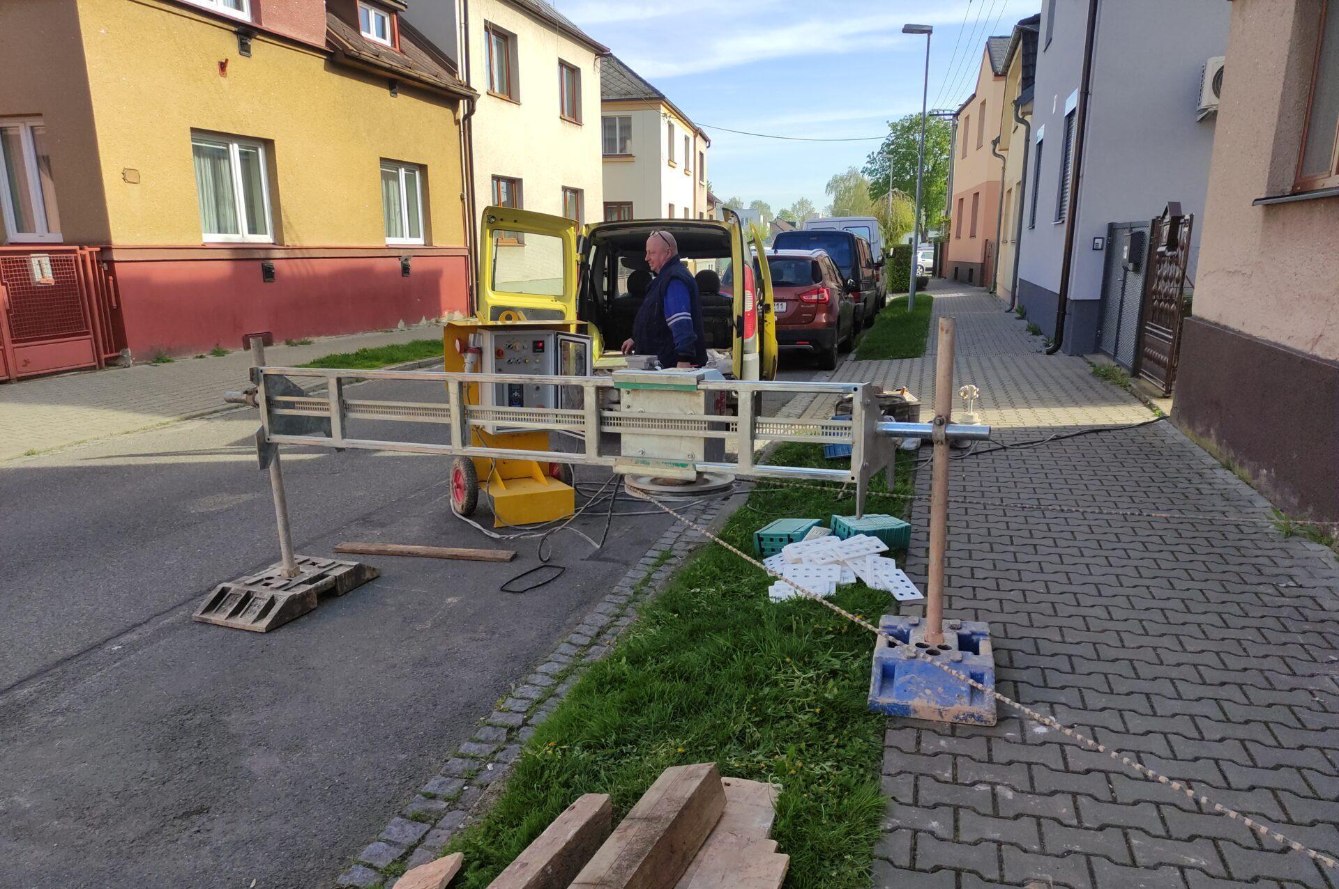 Podřezání kamenného zdiva